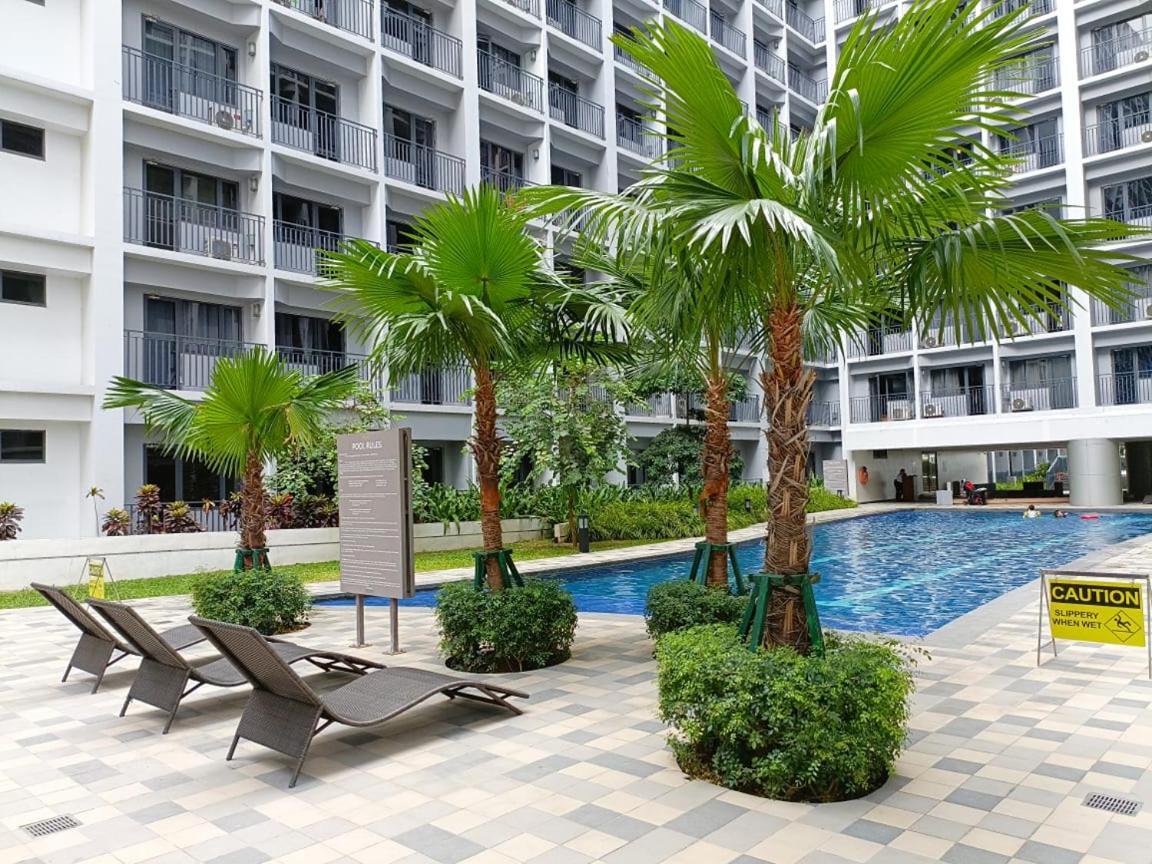 Home Away From Home Manila Exterior foto